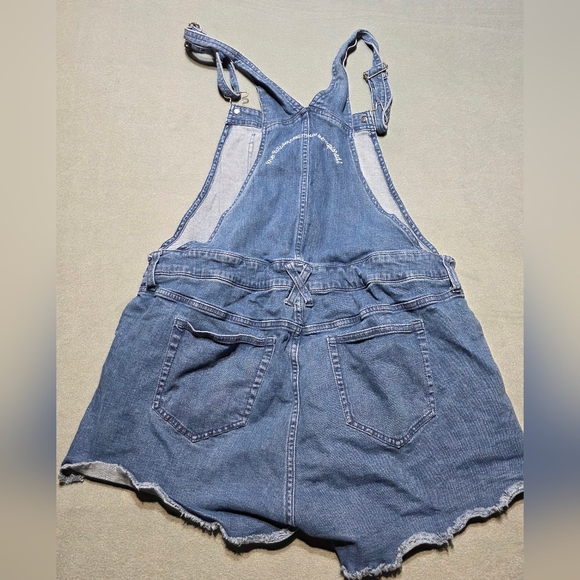 Disney Pixar Up Womens Denim Shortalls with Patches EUC PTP 18 - Picture 3 of 4